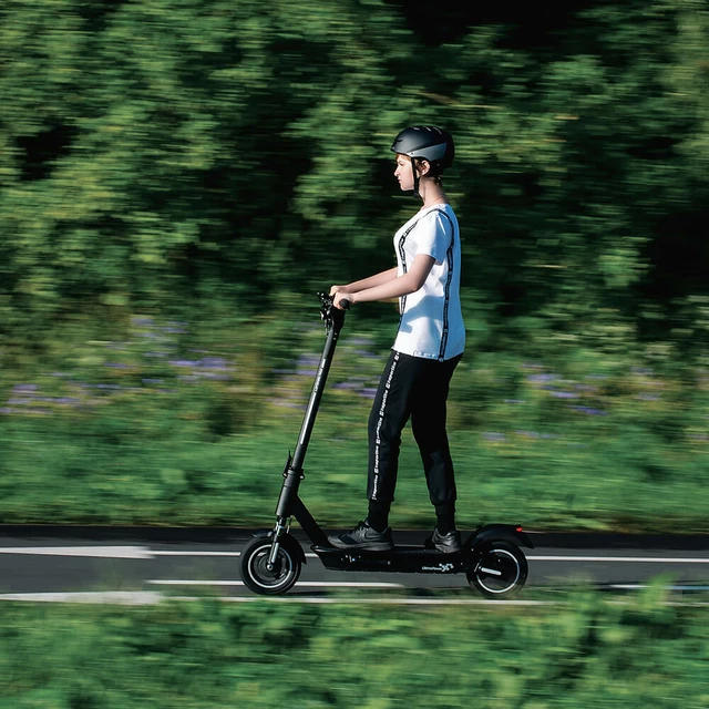 Elektrická koloběžka W-TEC Lambreto Max 10" - 2.jakost