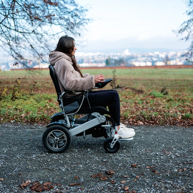 Elektrický invalidní vozík inSPORTline Hawkie Basic II • 500W • 27,75kg • do 130kg • až 24km dojezd - zelená