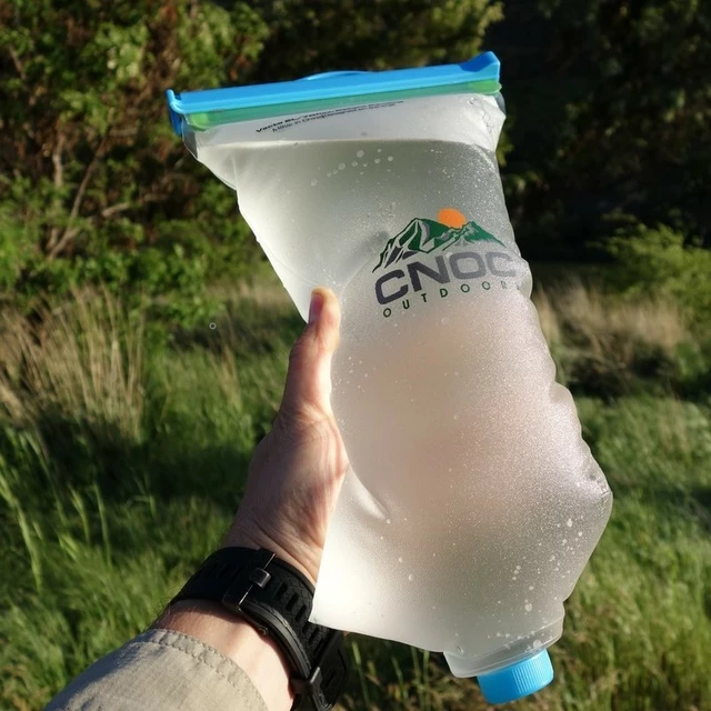 Skládací láhev CNOC Vecto 2 l modrá