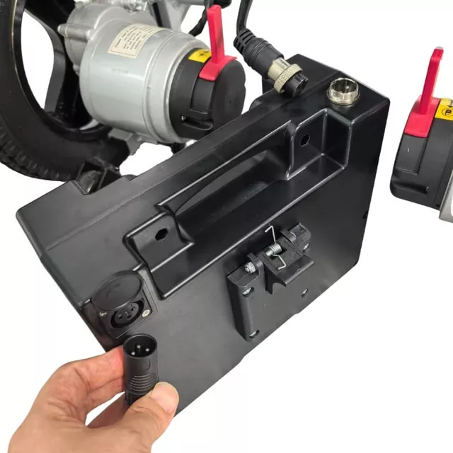 Elektrický invalidní vozík inSPORTline Hawkie Basic II • 500W • 27,75kg • do 130kg • až 24km dojezd - zelená