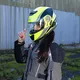 Výklopná přilba W-TEC Banelmeda - černá-fluo žlutá